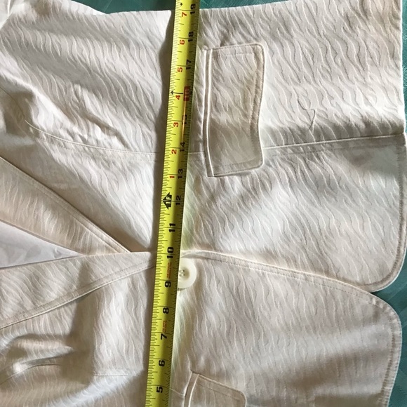 White Pants suit new with tags, breathable fabric - Picture 11 of 15